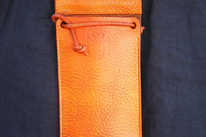 Kožená kapsička na mobil oranžová vintage